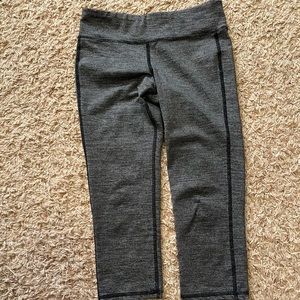 Girls old navy Capri length leggings size 10/12